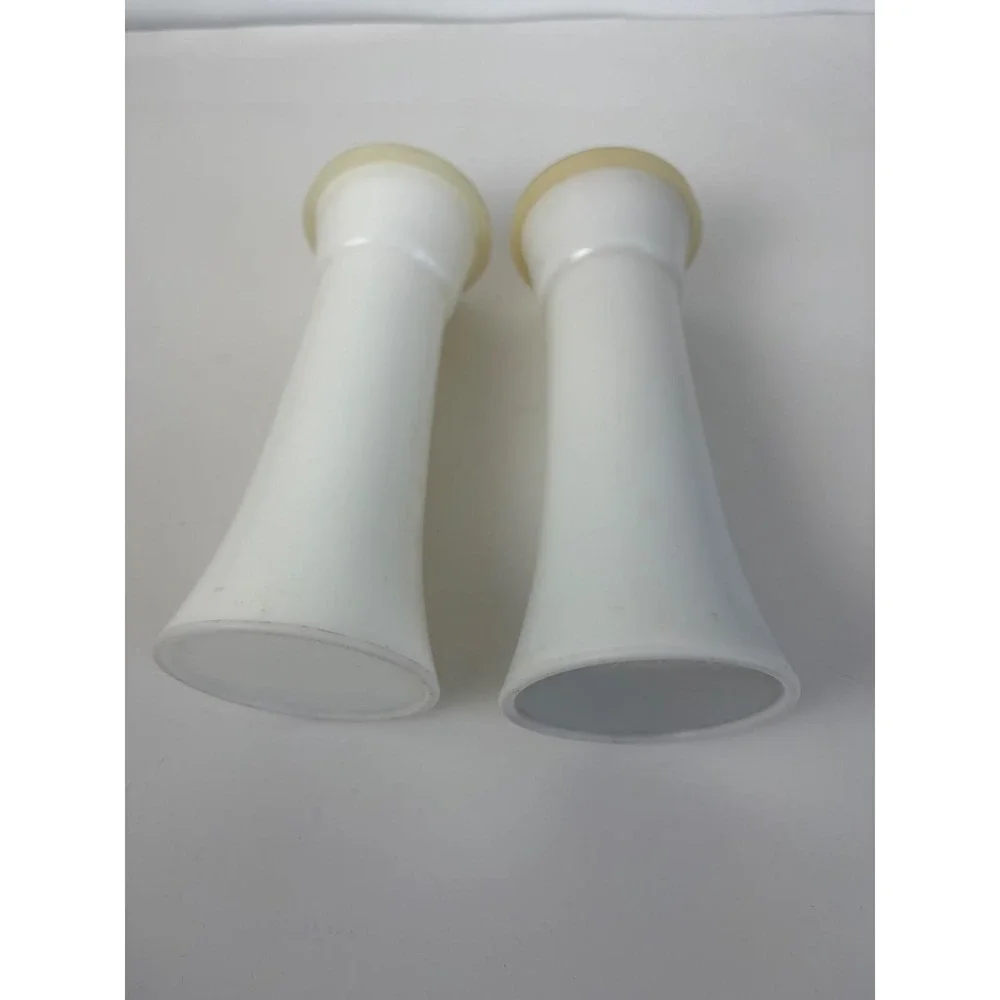 Vintage Tupperware Hourglass Salt and Pepper‎ Shakers White Set of 2 Flip Top 6